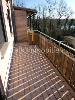 Balkon Obergeschoss - Haus mieten in Mannheim - ***Fühl dich zu Hause - Reihenmittelhaus+Garage in Mannheim-Rheinau-Süd***