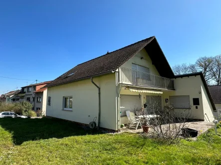 Außenansicht - Haus kaufen in Völklingen / Fürstenhausen - Einfamilienhaus mit Einliegerwohnung in Völklingen - Fürstenhausen steht zum Verkauf