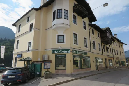Außenansicht - Büro/Praxis kaufen in Berchtesgaden - Praxis, Büro oder Laden renovierbedürftig in der renommierten Maximilianstraße