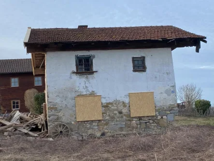 Hausansicht - Haus kaufen in Ainring - Für Individualisten