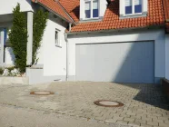 aussenansicht einfahrt garage