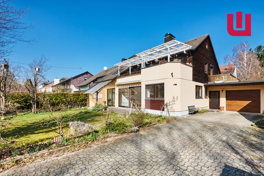 Aussen-Vorderseite - Haus kaufen in Maisach / Gernlinden - Rarität! Attraktives 2-3-Familienhaus in ruhiger Lage von Gernlinden mit Ausbaupotential!