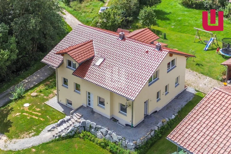 Außenansicht - Haus kaufen in Auerbach - Freistehendes Einfamilienhaus in ruhiger Lage - Leben, wo Andere Urlaub machen