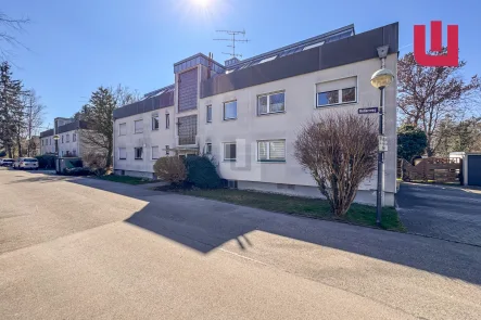 Außenansicht - Wohnung mieten in Gröbenzell - WINDISCH - Sonnige 3-Zi.- Dachterrassenwohnung in kleiner & ruhiger Wohnanlage v. Gröbenzell-Nord