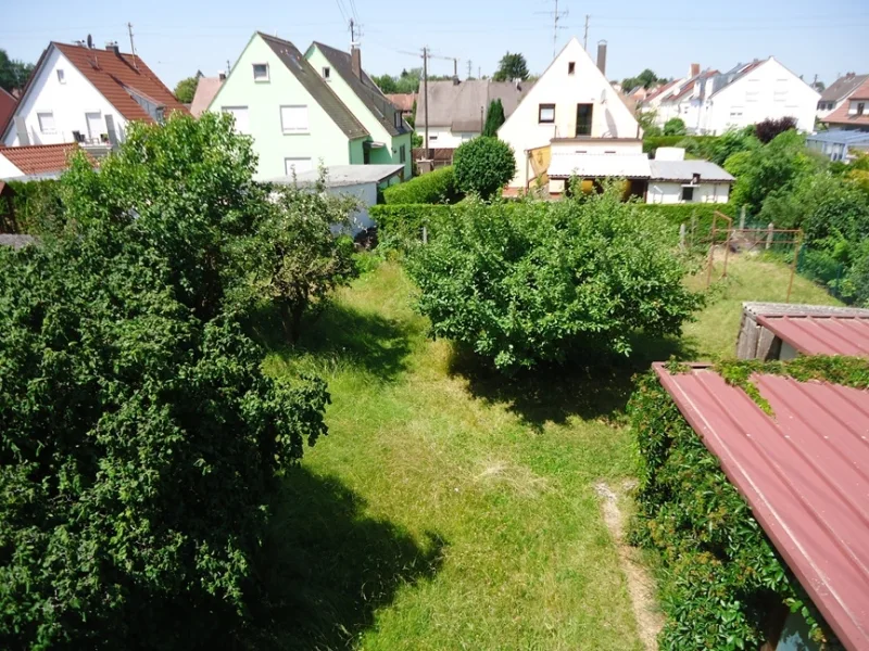 Garten Bild - Haus kaufen in Gersthofen - Ideal für A8-Pendler! Viel Platz, großer Garten, ruhige Ortsrandlage.