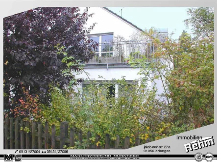 Straßenseite - Wohnung kaufen in Bubenreuth - Reizv. 1-Zim.-ETW mit Terrasse nördl. von Erlangen