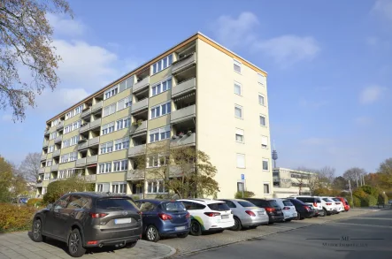 Ansicht - Wohnung kaufen in Nürnberg - Helle 3-Zimmer-Wohnung mit Westbalkon und Einbauküche – Ruhiges Wohnen im 5. Obergeschoss