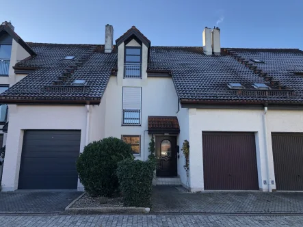 Ansicht - Haus kaufen in Taufkirchen - Vor den Toren Münchens - Familienidyll mit Charme