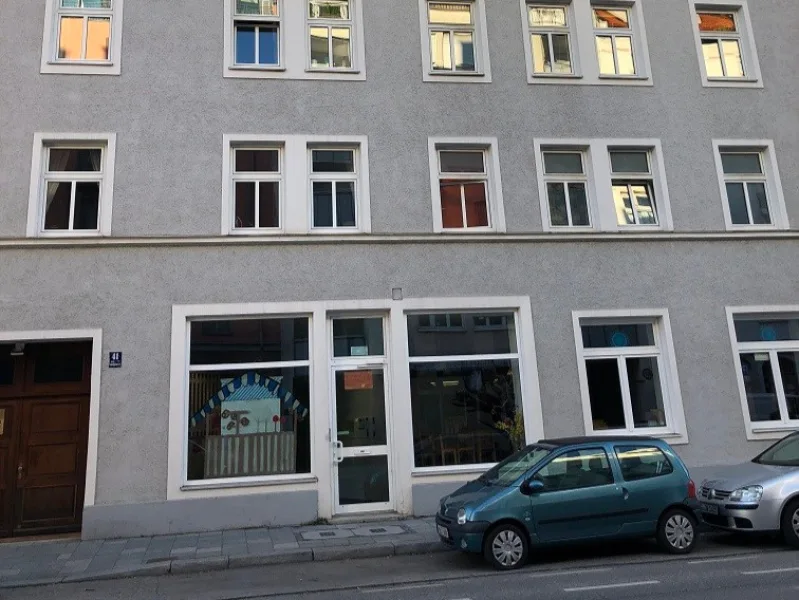 Außenansicht Gebäude - Sonstige Immobilie kaufen in München - Zukunftssicheres Investment:Langfristig vermietete Gewerberäume in München!