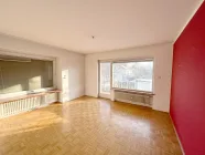 Kinderzimmer mit Zugang zum Balkon