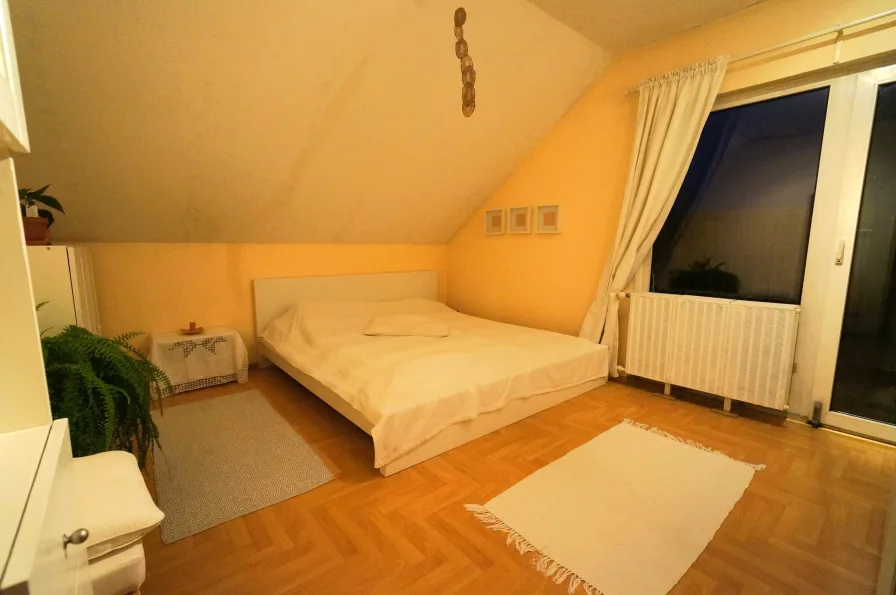 Schlafzimmer 1