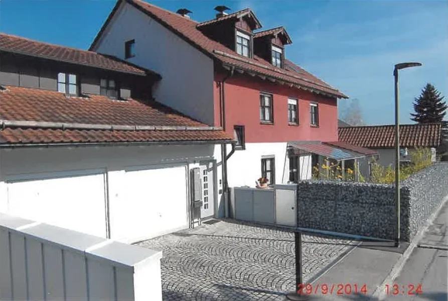 Außenansicht - Haus kaufen in Passau - Passau-Haidenhof / Süd: Haus mit 4 Wohnungen + Baurecht für Einfamilienhaus