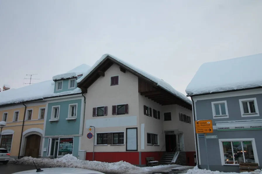 Außenansicht (1) - Zinshaus/Renditeobjekt kaufen in Untergriesbach - Untergriesbach / Zentrum: Wohn-/Geschäftshaus