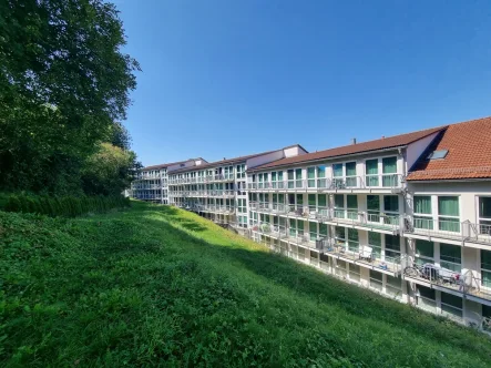 Außenansicht - Wohnung mieten in Passau - Beziehbares Studentenappartement in ruhiger Stadtlagenur 1 km von der Universität entfernt