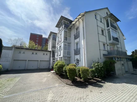 Außenansicht - Wohnung kaufen in Passau - Unkomplizierte Vermietbarkeit: Kleine aber komfortable 2-Zimmer-Wohnung in Passau Haidenhof-Nord