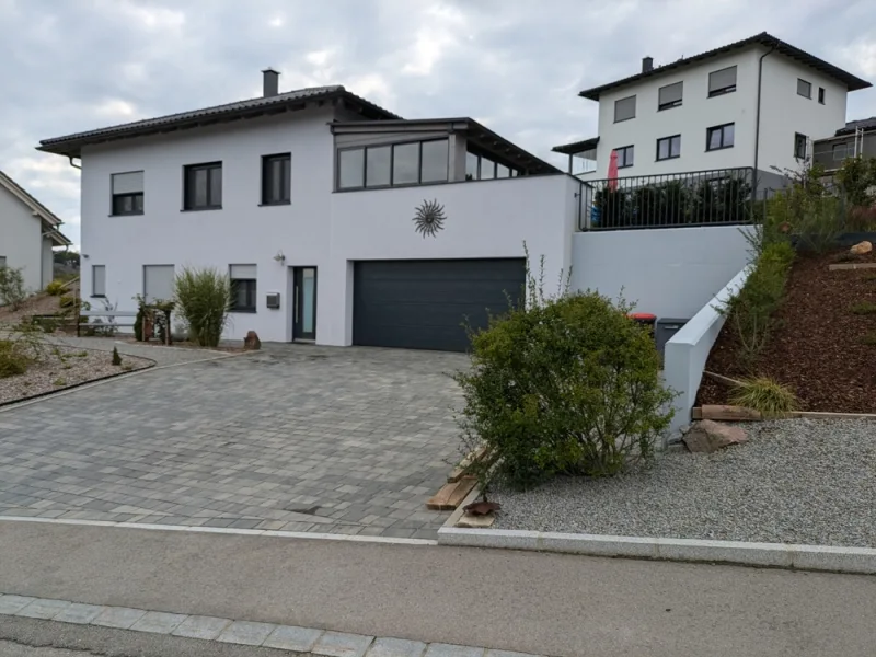 Hausansicht 2 - Haus kaufen in Schardenberg - Hochwertiges, modernes Einfamilienhaus Stadtrand Passau / A-Schardenberg