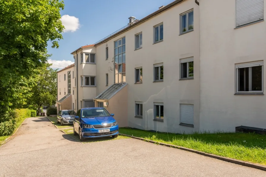 Außenansicht - Wohnung kaufen in Passau - Ländlich wohnen in der Stadt! Passau-Rittsteig: 2-Zimmer-Wohnung mit Sonnenbalkon in Aussichtlage