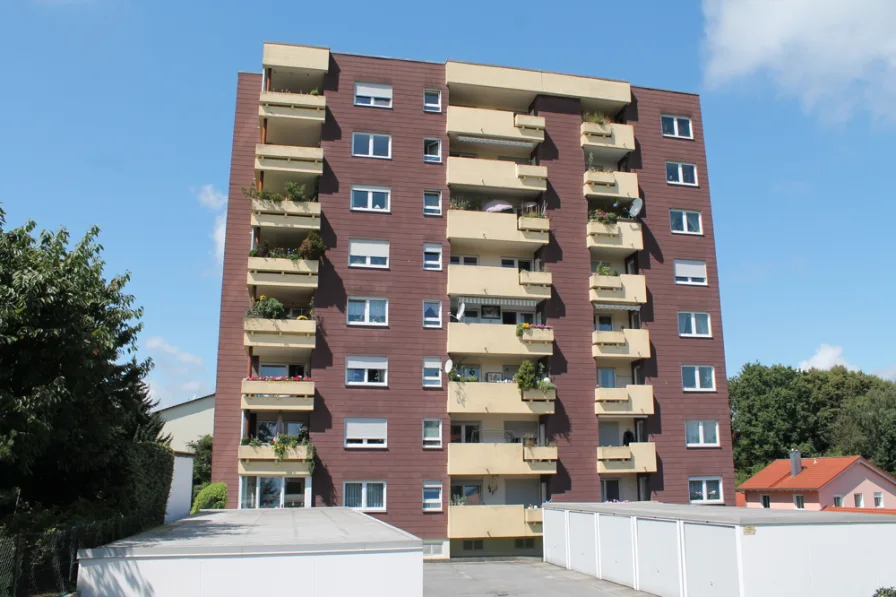 Außenansicht - Wohnung mieten in Passau - Bezugsfreies Single-Appartementin Passau-Haidenhof-Nord/ Nähe Kohlbruck