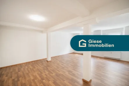 Titelbild mit Banner - Wohnung kaufen in Oppenweiler - Kernsanierte 2-Zimmer-Wohnung mit Stellplatz!