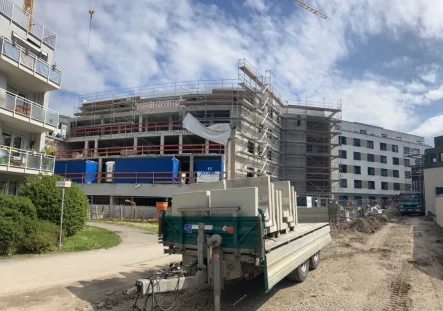 Baustelle April 2024 - Wohnung kaufen in Nürnberg - Ansprechende Wohnanlage im Nürnberger Norden: Kernsaniertes 1-Zimmer-Appartement mit Terrasse!