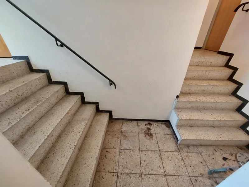 Treppe zum Partyraum/Einliegerwohnung