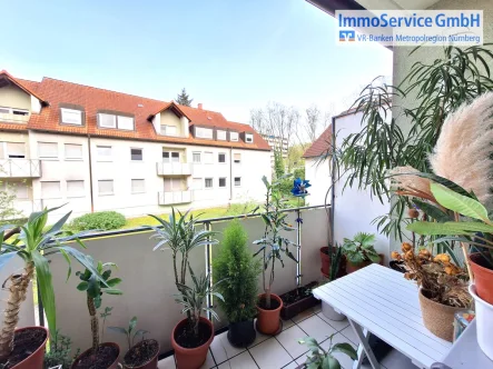 Balkon - Wohnung kaufen in Erlangen - Vermietete 1-Zimmer-Wohnung mit Balkon und TG-Stellplatz in Erlangen-Bruck!