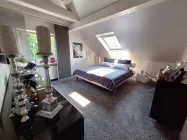 Schlafzimmer DG