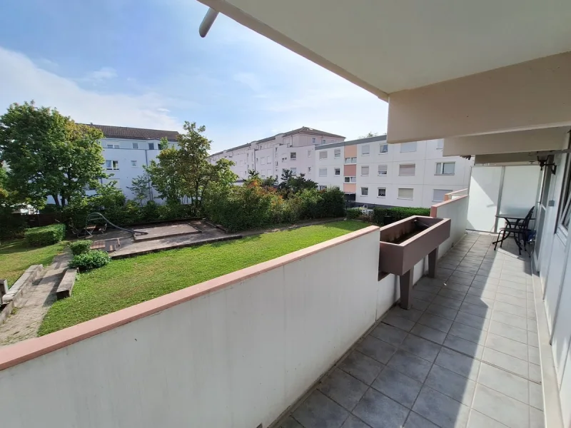 Südbalkon mit Ausblick