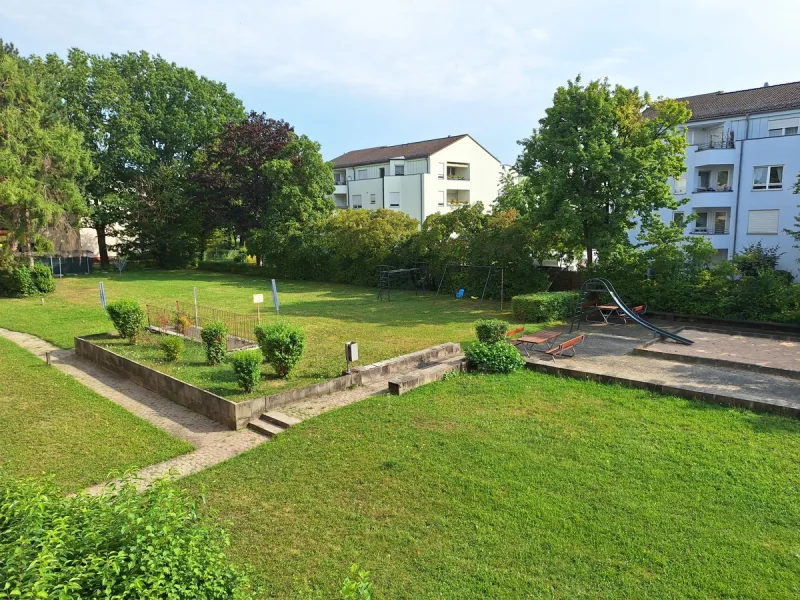 Südbalkon mit Ausblick