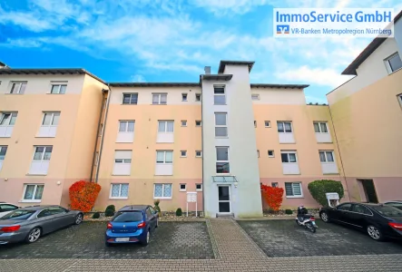 Titelbild - Wohnung kaufen in Lauf - Bezugsfreie 2-Zimmer-Wohnung mit Balkon