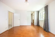 Großes Hauptschlafzimmer-Erdgeschosswohnung