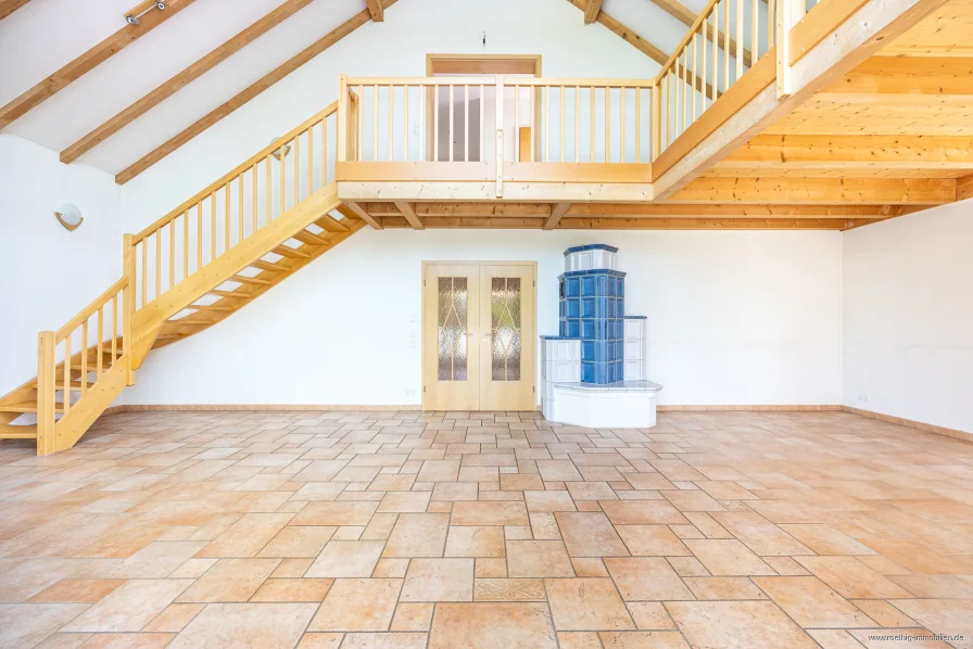 Treppe ins Dachgeschoss- Wohnung im Obergeschoss