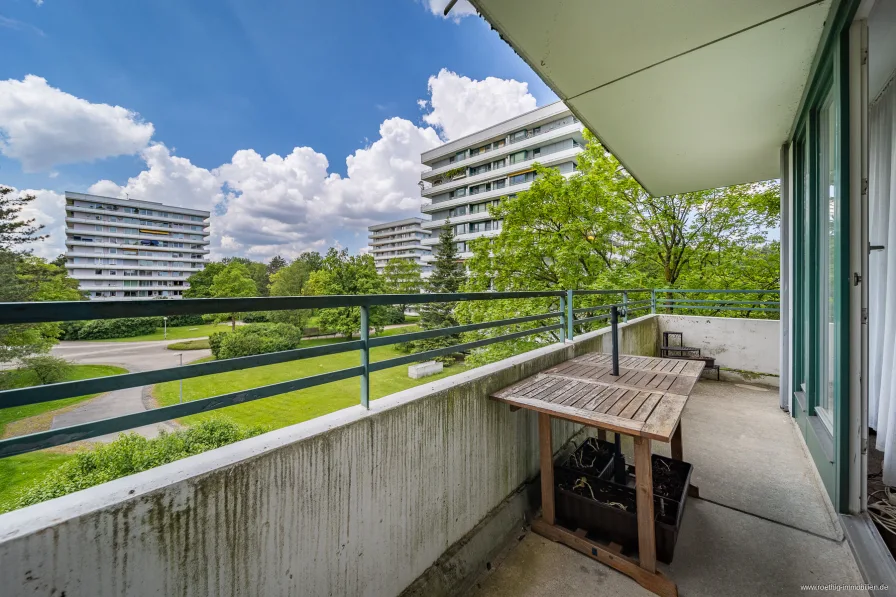 Balkon mit Blick ins Grüne