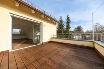 große Dachterrasse