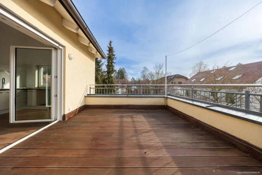 große Dachterrasse