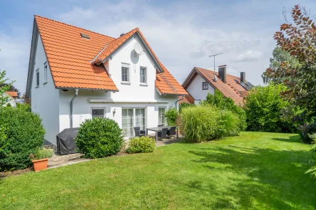 Außenansicht - Haus kaufen in Schwifting - Gepflegtes Wohnhaus in ruhiger Lage - Nähe Landsberg!