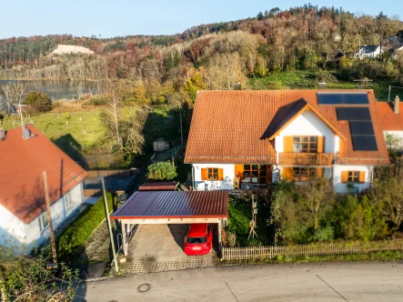 Außenansicht - Haus kaufen in Vilgertshofen/ Mundraching - Kapitalanlage oder Eigenbezug! Ruhig gelegene Doppelhaushälfte in Mundraching mit Lechblick!