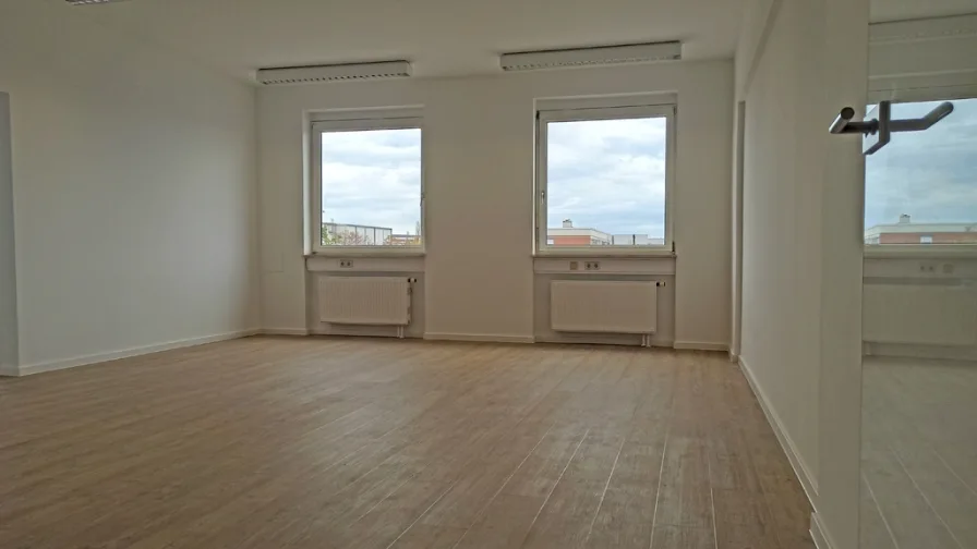 Bürofläche 185 m² - Büro/Praxis mieten in Garching - U-Bahn Nähe