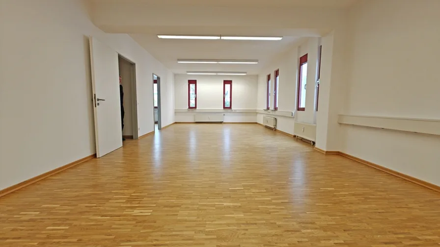 Bürofläche - Büro/Praxis mieten in Puchheim - Gute Verkehrsanbindung