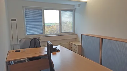 Bürofläche - Büro/Praxis mieten in Karlsfeld - vielfältig nutzbar, u.a. Büro, Labor, usw.