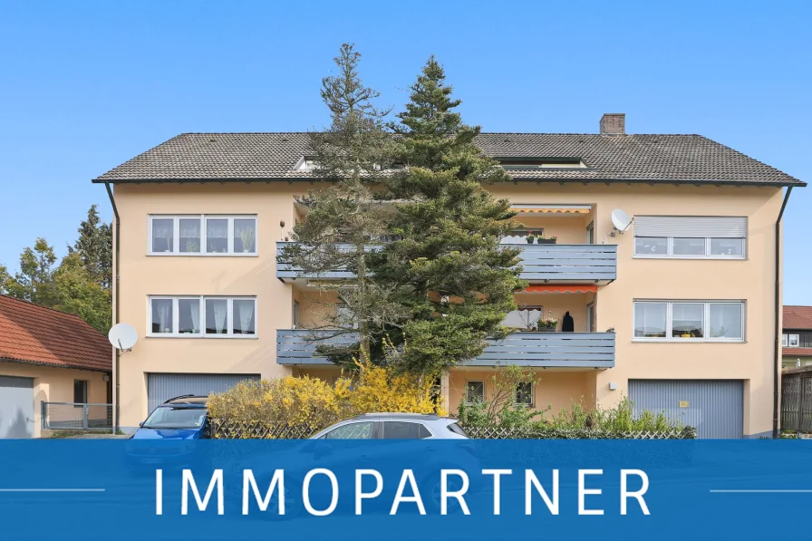Vorderansicht  - Wohnung kaufen in Winkelhaid - IMMOPARTNER - Helle 3-Zimmer-Dachgeschosswohnung mit beeindruckender Weitsicht