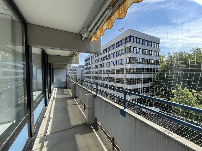 Süd-Ost-Balkon - Wohnung kaufen in München - frei - Erbbaurecht - provisionsfrei für den Käufer! große, freie 3-Zi. Whg., Au/Haidhausen, Nh. S-Bahn