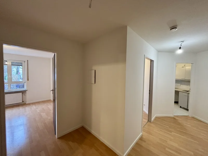 Diele - Wohnung mieten in München - renovierte 2-Zi.-Whg. mit Privatgarten im Zamilapark/Bogenhausen