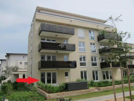 EG - 3 Zimmer - Wohnung mieten in Unterhaching - 3-Zimmer- Wohnung im EG mit Terrasse und Gartenteil in Unterhaching