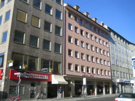 Hausansicht - Wohnung mieten in München - 1-Zimmer-Wohnung mit Balkon direkt am Viktualienmarkt