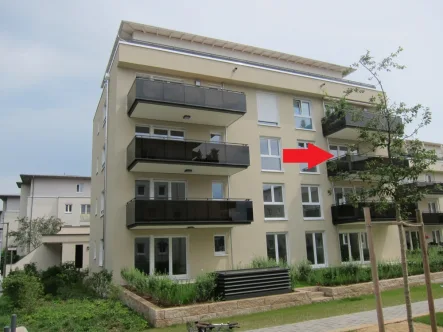 Hausansicht - Wohnung mieten in Unterhaching - 4-Zimmerwohnung mit Balkon in Unterhaching