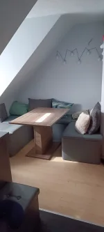 Gemütliche Dachwohnung - Wohnung kaufen in Fürth - Gemütliche 3 Zi. DG - ETW mit Spitzboden Fürth - Burgfarrnbach / Wohnung kaufen