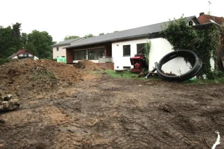 Aktuelle Ansicht - Haus kaufen in Heroldsberg - Einmalige Gelegenheit: Bungalow zum Selbstausbau in Heroldsberg PROVISIONSFREI/ Haus kaufen