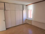 Schlafzimmer mit Einbauschrank