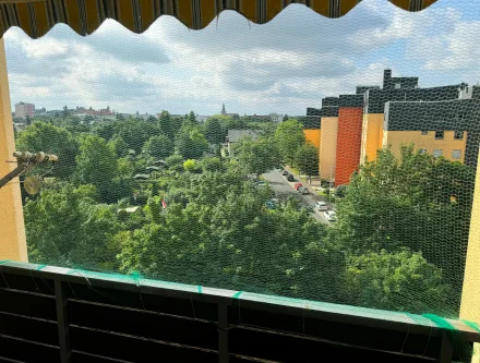 Balkon mit Weitblick - Wohnung kaufen in Nürnberg - Kapitalanlage: 2 Zi.-Wohnung in Nürnberg - Wetzendorf / Wohnung kaufen